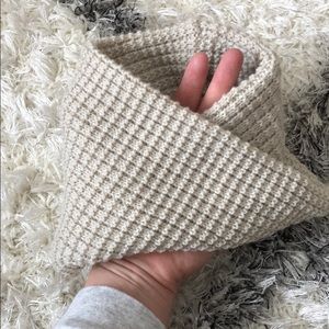 Toddler Zara knit neck scarf